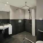 Courtyard By Marriott Hotel