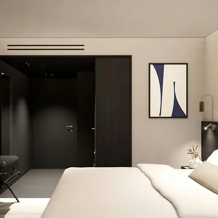 Courtyard By Marriott Hotel *