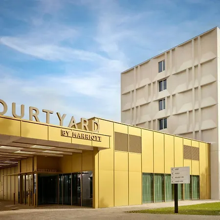 Ξενοδοχείο Courtyard By Marriott