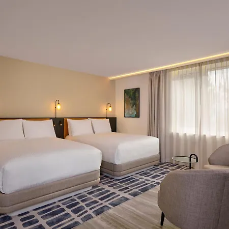 ホテル Courtyard By Marriott 4*