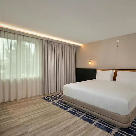 Courtyard By Marriott
