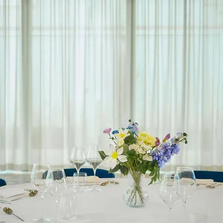 ホテル Courtyard By Marriott