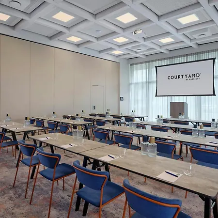 Courtyard By Marriott 4*