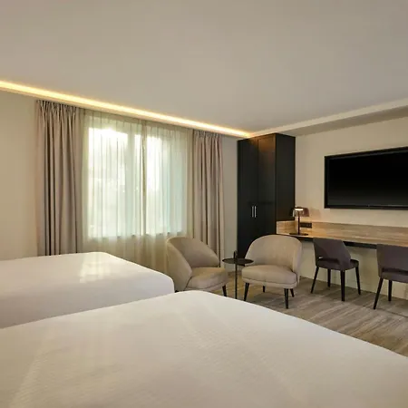 Courtyard By Marriott