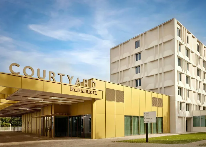 Hotel Courtyard By Marriott