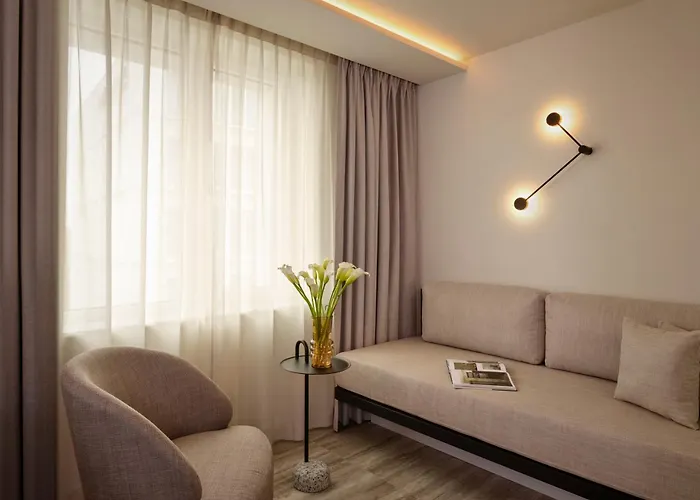 Courtyard By Marriott