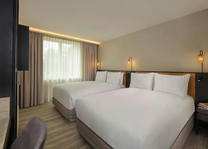 Courtyard By Marriott