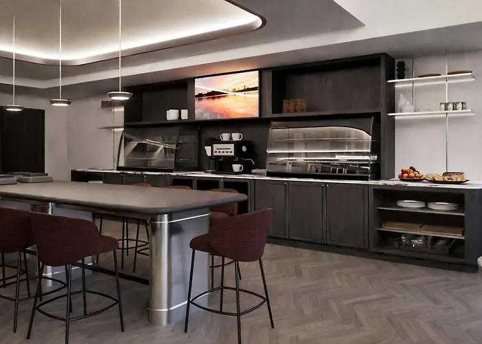 Courtyard By Marriott *