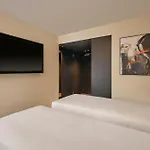 Courtyard By Marriott ホテル 4*