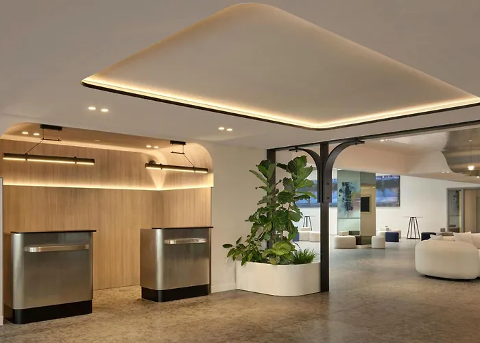 Courtyard By Marriott *