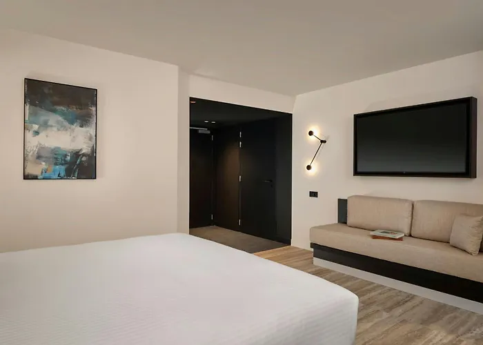 Courtyard By Marriott